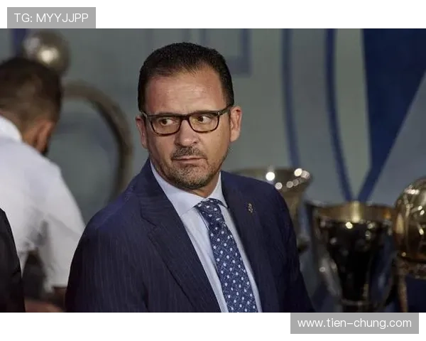 消息人士曝老佛爷视自己为总监 主教练难受重视